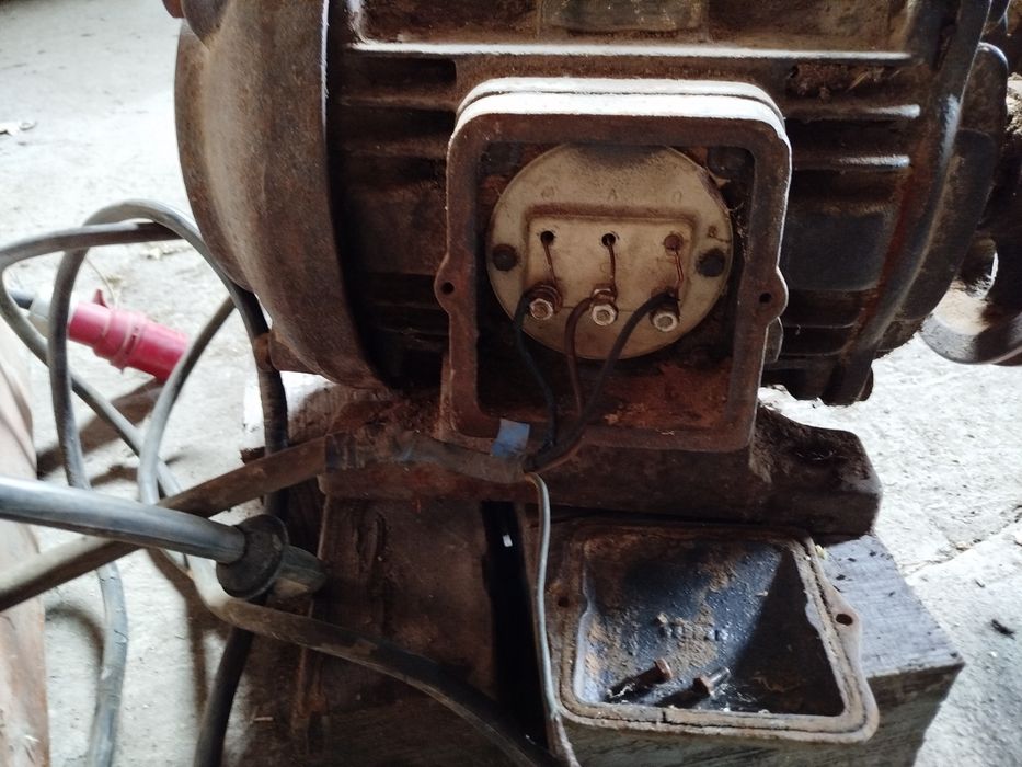 Silnik elektryczny trójfazowy 3,3kw