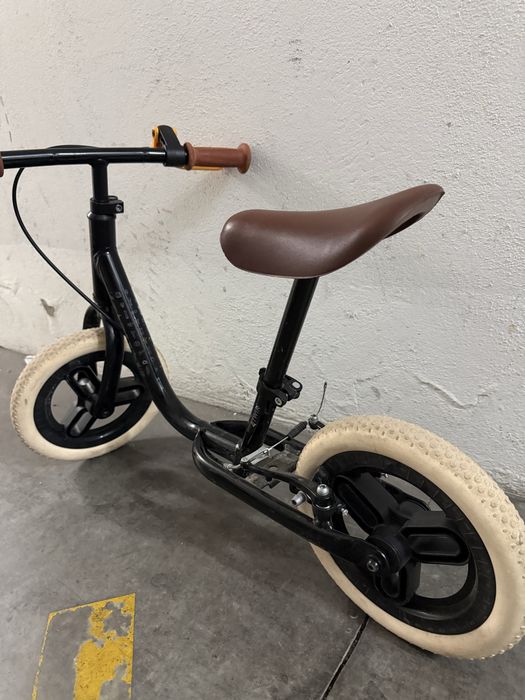 Bicicleta criança equilibrio
