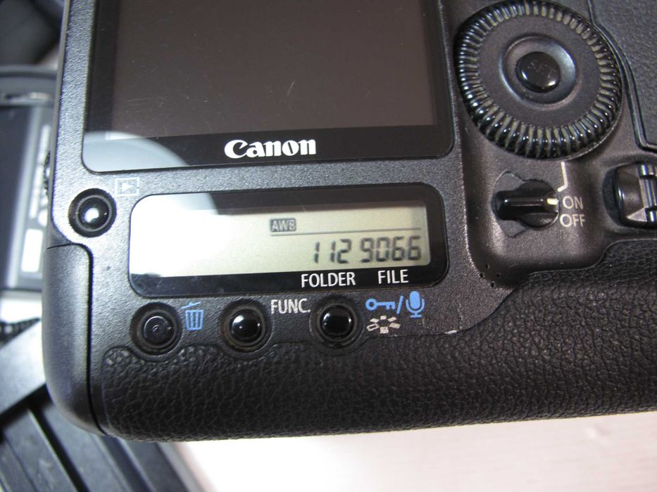 Canon 1D Mark III na caixa com ou sem lente - Ver descrição
