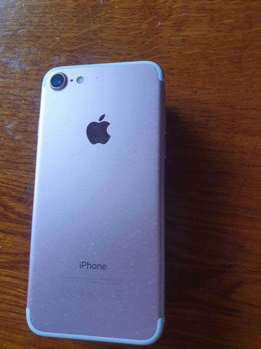 Продам айфон 7 на 32