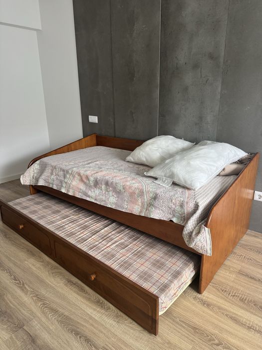 Cama dupla em madeira maciça