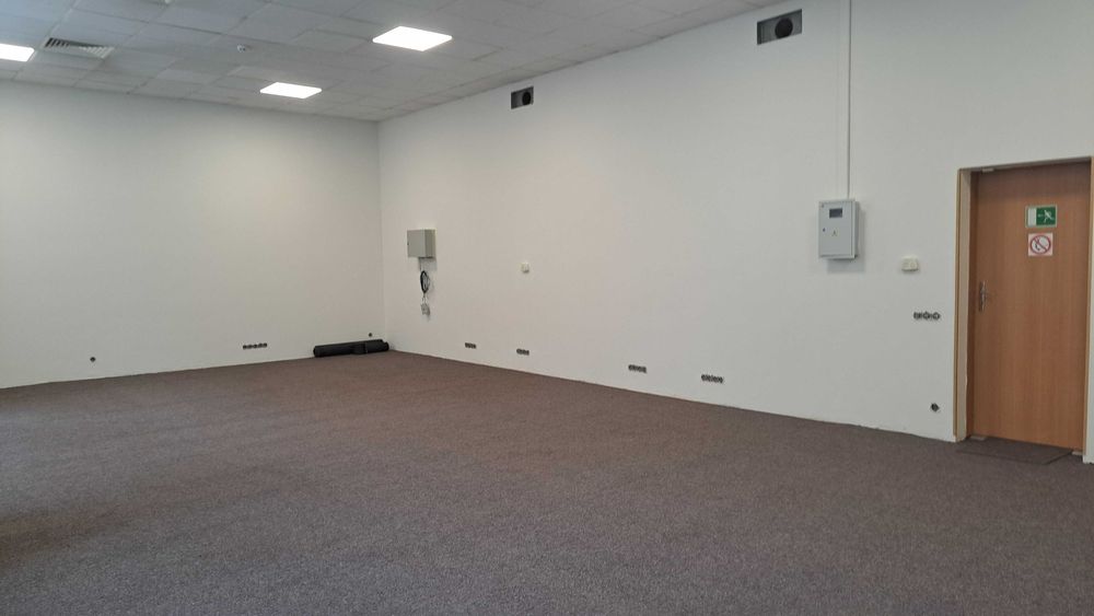 Оренда офісу 75 м.2 в БЦ, Генератор, Укриття, Котельня, метро. Власник