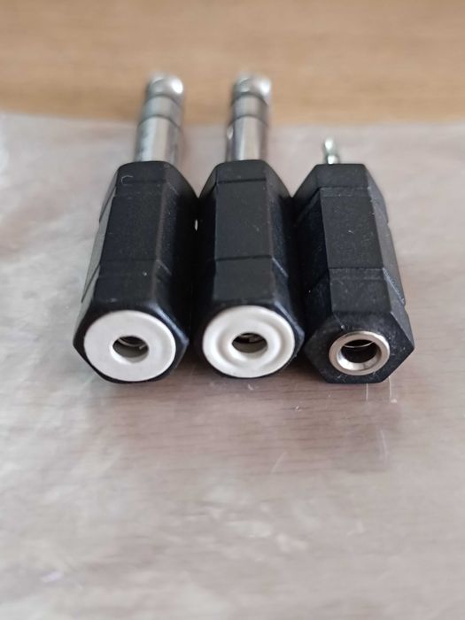3 Jacks audio in good condition64585473012865121