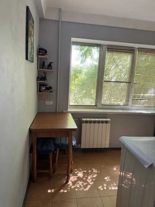 Класна 1-кімнатна квартира на Південно-Заході!