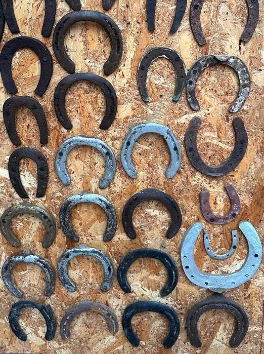 Ferraduras antigas para decoração