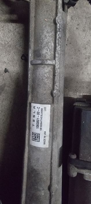 Caixa direção TESLA