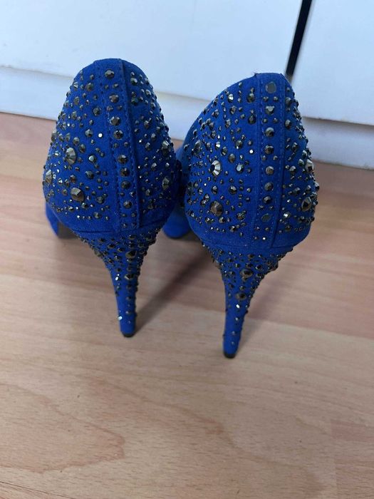 Szpilki firmy Catwalk