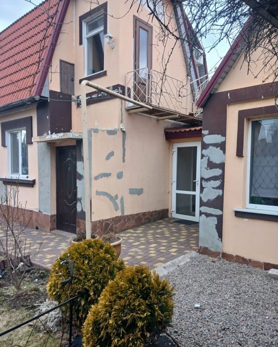 Здається будинок на Космосі