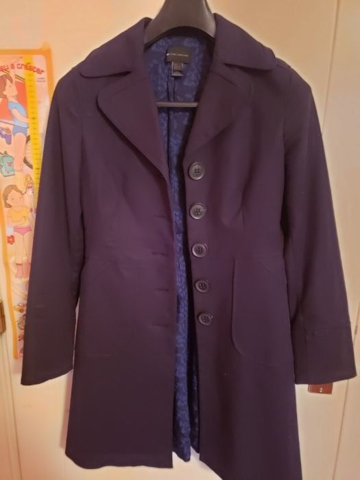 Casaco azul marinho. Lindo, como novo.