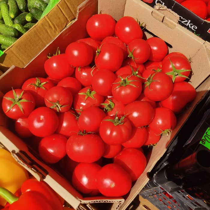 Продажа с доставкой свежайших фруктов и овощей