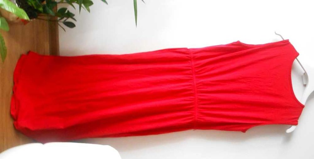 Markowa czerwona sukienka dekolt z koronki wiązany, roz. 44/46/48