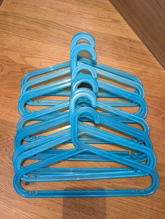 Cabides azuis IKEA