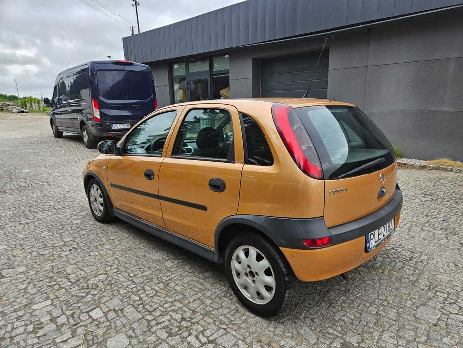 Opel Corsa  * 2003r. * 1.2 benzyna * klima * nowy przegląd