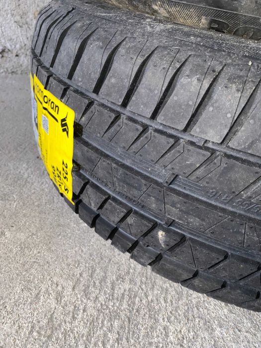 Pneus Kormoran 225/55 ZR16 99W NOVOS