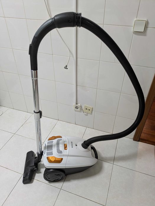 Aspirador com Saco BECKEN BVC3878