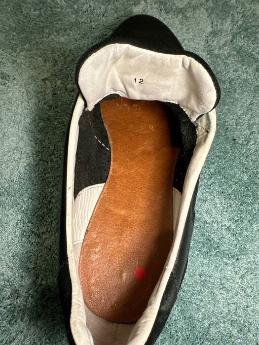 Чорні шкіряні туфлі Santoni