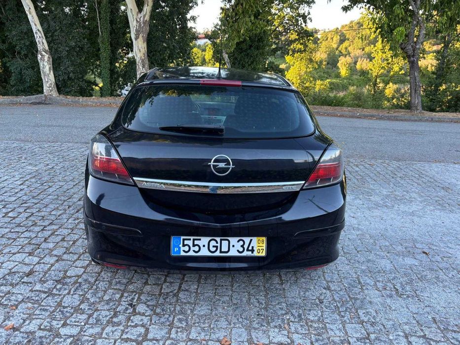 Opel Astra GTC 1.4 16V 90CV Gasolina de 2008 5 Lugares