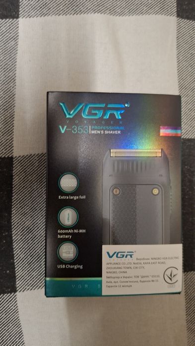 професійна електробритва-шейвер VGR Voyager V-353.