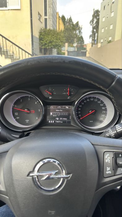 Opel Astra K 1.6 CDTI 110cv • Carrinha • 2017 • 176.000km