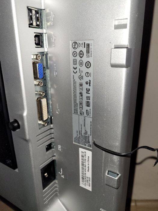 monitor DELL 1908FPC 19 cali pivot vesa