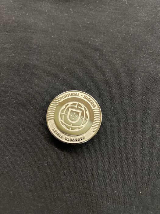 Pin / Moeda Magnética Federação Portuguesa de Futebol -  Portugal x Nigéria (Leiria)