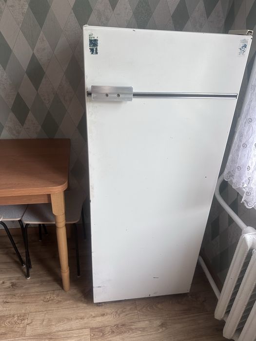 Продаємо холодильник