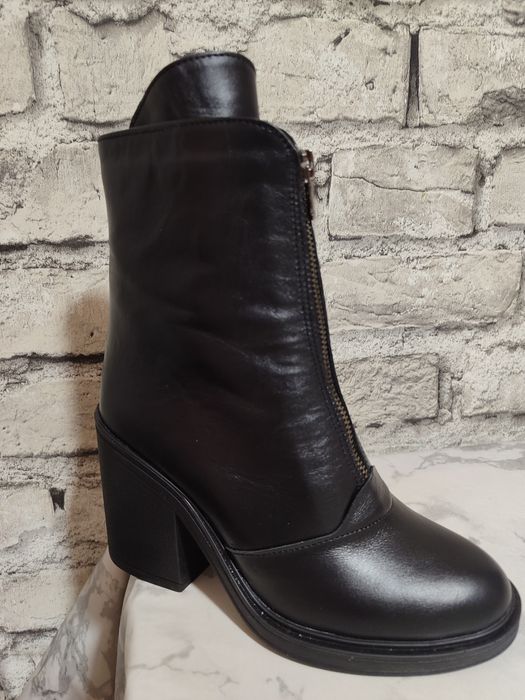 Продам новые ботиночки