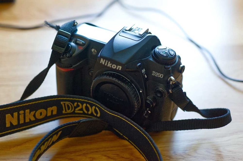Nikon D200 body sensor CCD mały przebieg zadbany