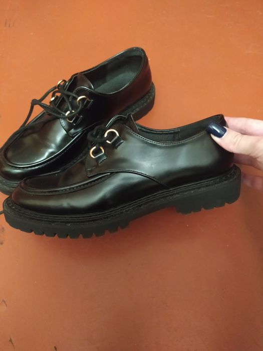 Лофери reserved 37 розмір