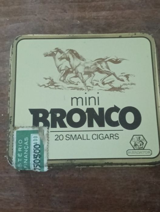 Caixa vintage de tabaco Mini Bronco