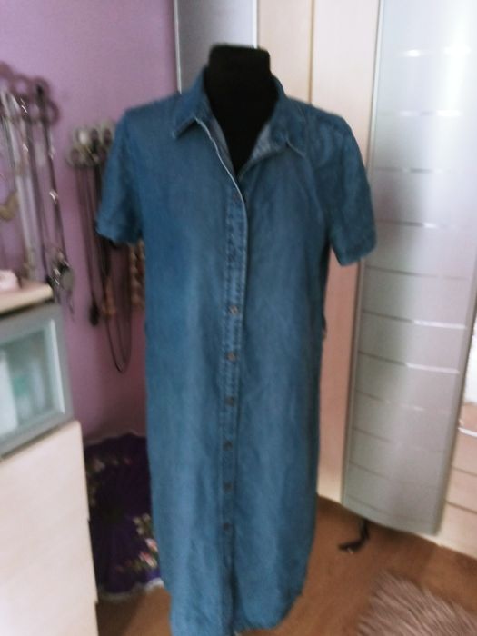 Sukienka prosta jeansowa guziki 38 reserved