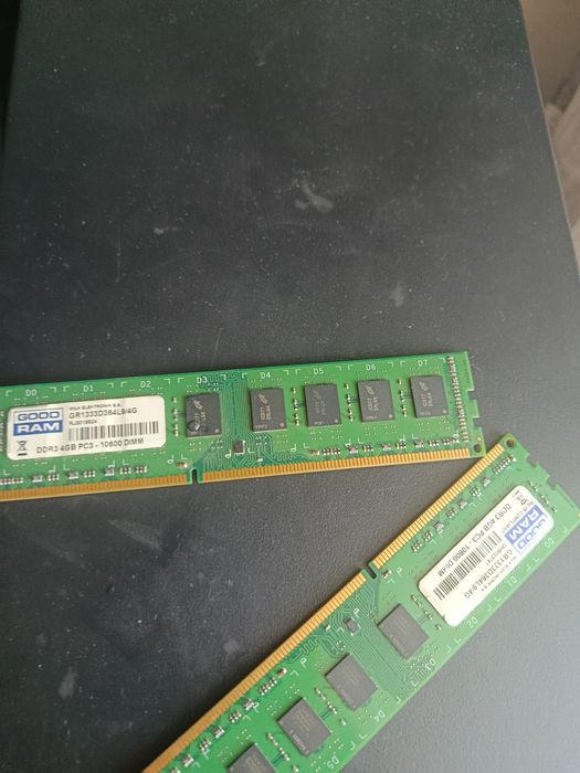 ОЗП  8 gb ddr3 1300 МГц