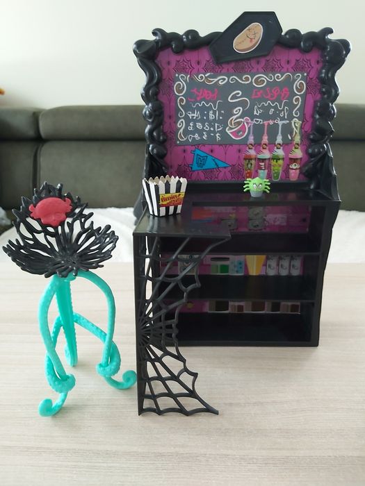 Mebelki Monster High