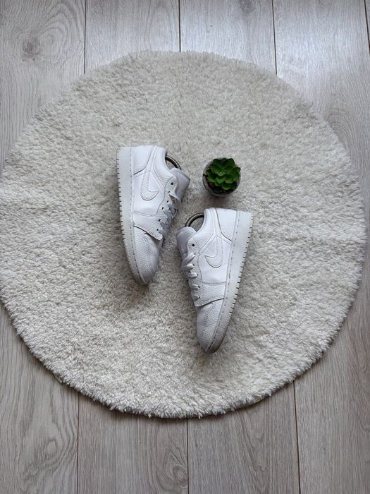 Женские Кожаные Кроссовки Nike Air Jordan 1 Low 37.5р(23.5см)
