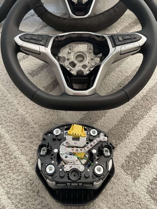 Руль VW T6.1  Tiguan T-Roc Caddy Passat B8 Новий Оригінал