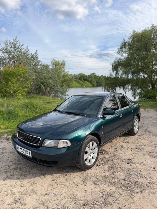 Audi A 4 2,6 GBO automat