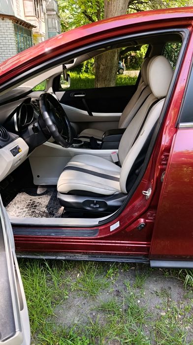 Продам Mazda CX-7