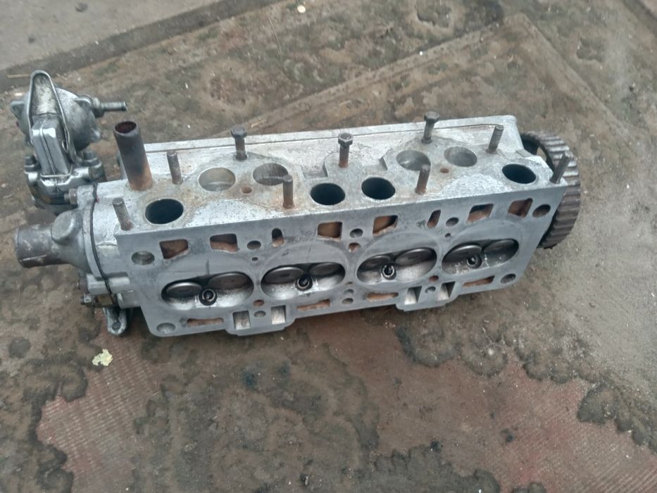 Головка блока цылиндров на Таврию,Славуту,карб-я