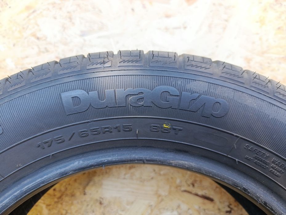 idealne!!  175/65 r15 Goodyear Duragrip
