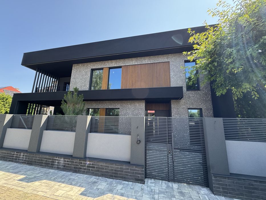 Продаєься будинок в стилі Хайтек