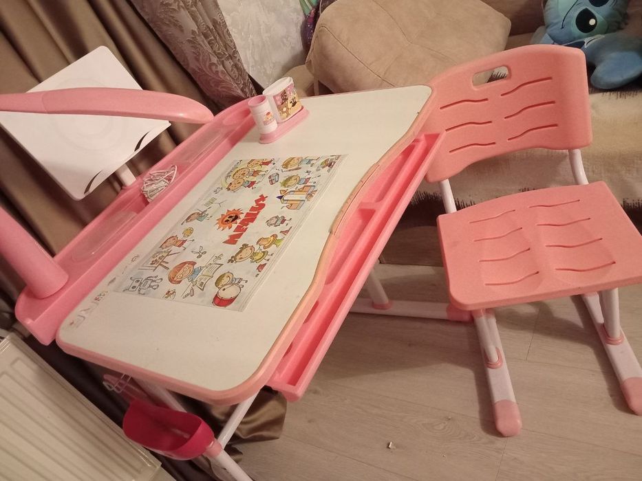 Парта шкільна для дівчинки