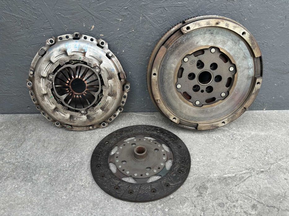 Зчеплення Корзина Диск Маховик Демпфер Citroen C3 C4 DS3 DS4  1.6 HDi