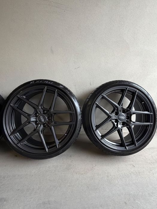 Komplet kół rozmiar 19 , felgi , opony