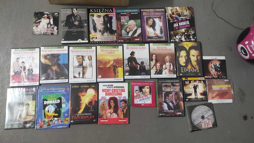 Zestaw filmów DVD i VCD