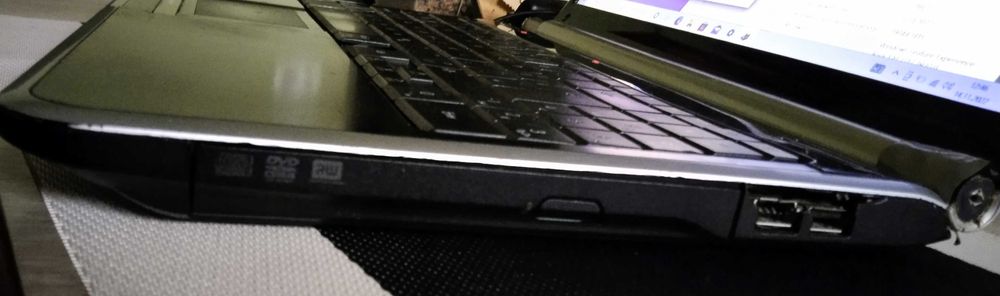 Laptop Pacard Bell Easynote TJ65