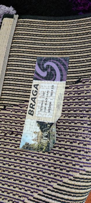 Carpete e Cortinados como Novos