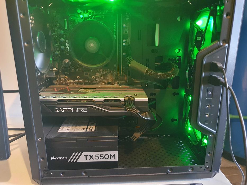 PC r3300x rx580 + Ecrã