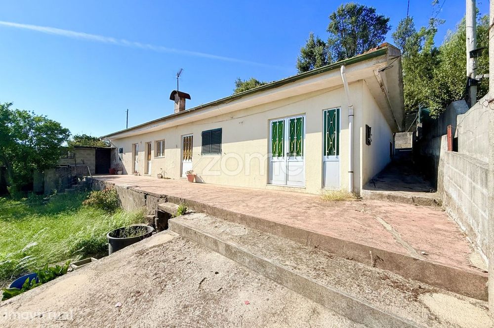 Moradia Térrea com 766 m² de Terreno e Poço