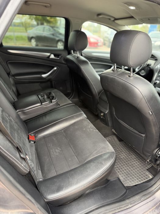 Ford Mondeo 2011 • 2.0 Diesel 140 KM • Automat • Convers+ • Skóry • Alcantara • Hak • Raty• Full wypas !