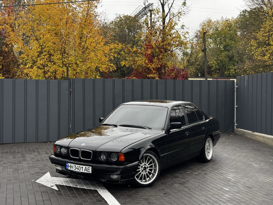 Продам BMW E34 530i